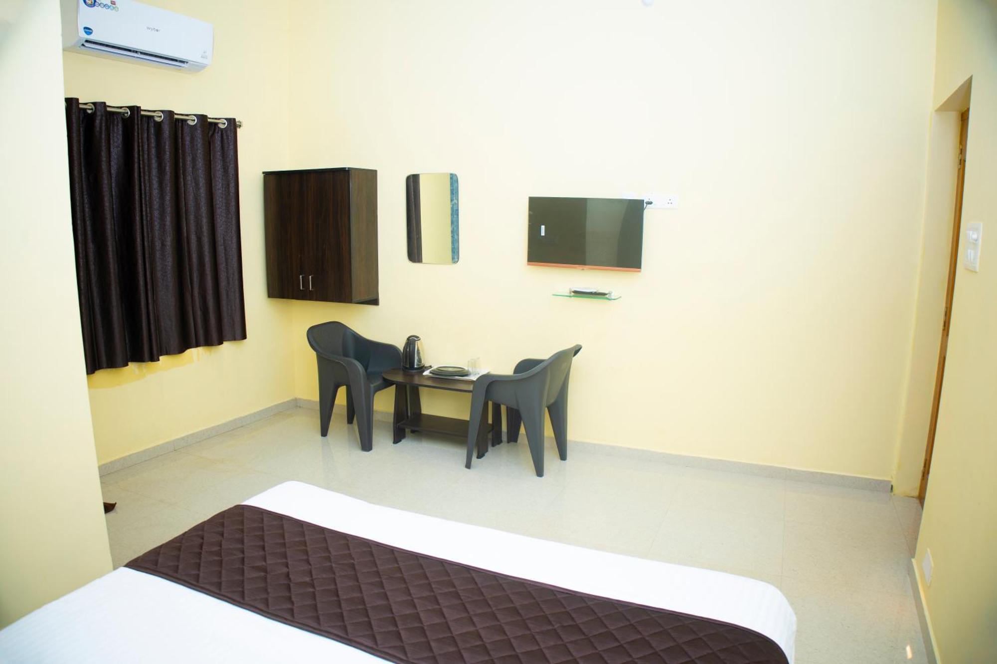 Sky Suite Residency Ауровил Екстериор снимка